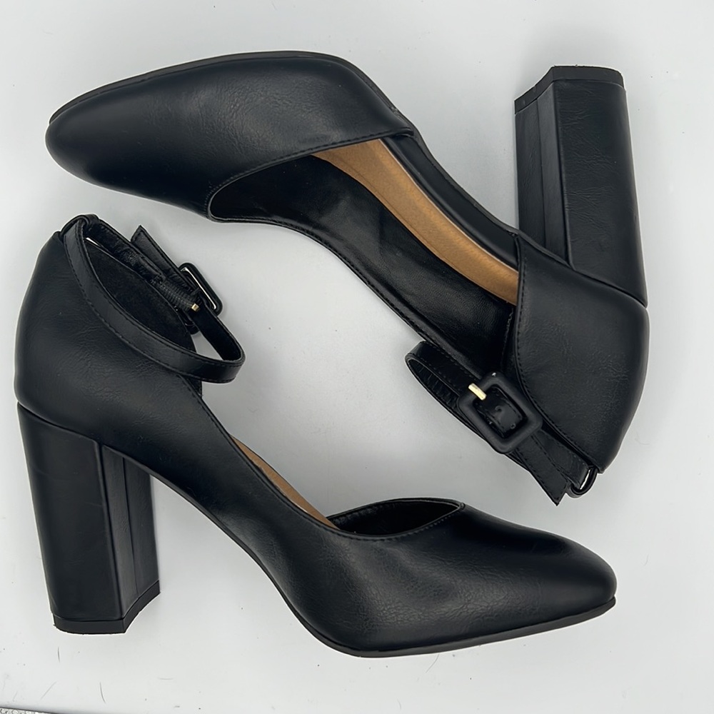 Journee Collection Comfort Foam Raveen Pumps, black, Size 7.5 - Picture 8 of 11